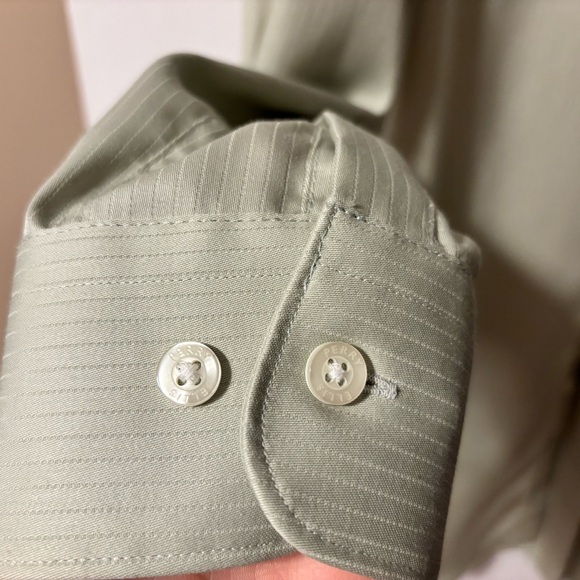 Perry Ellis, Portfolio Dress Shirt - Picture 2 of 4